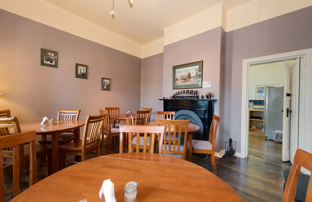 Edinburgh Gallery Bed & Breakfast-1